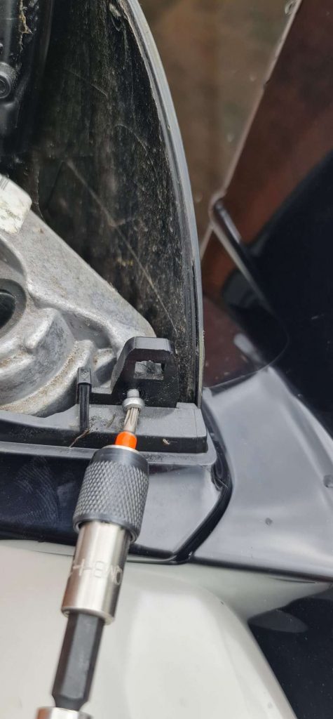 BMW Dynamic LED Audi Style Sweep Indicator Fitting Instructions