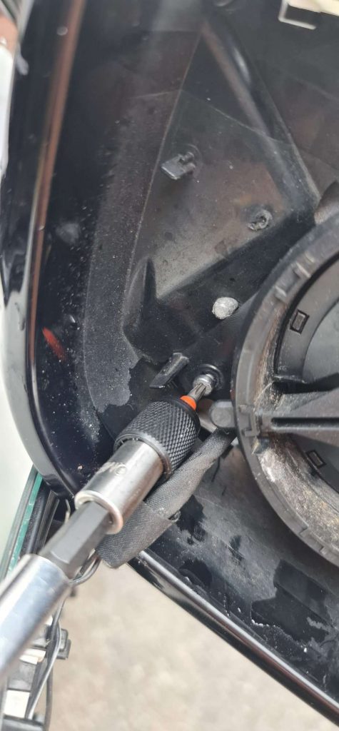BMW Dynamic LED Audi Style Sweep Indicator Fitting Instructions